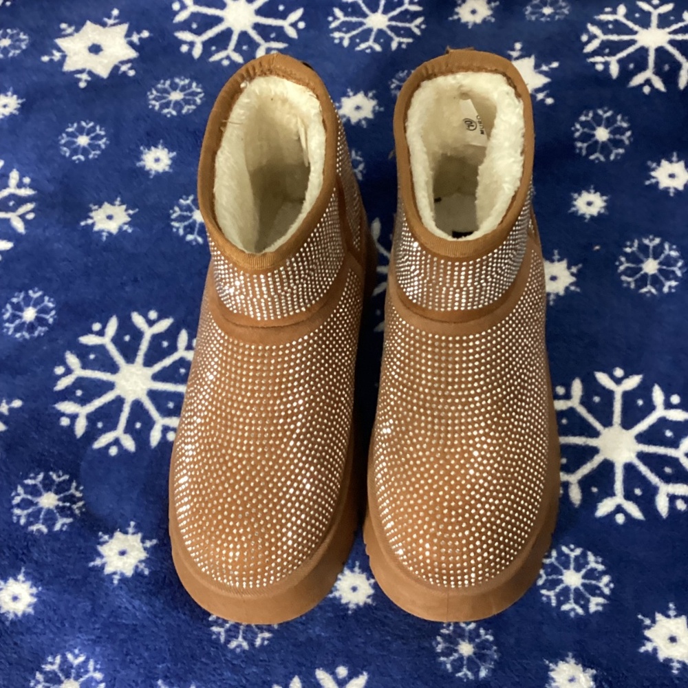 NEW W/O BOX TARYN by TARYN ROSE SZ 10 BROWN ANKLE BOOTS SILVER BEADS GLAMOUR - Picture 3 of 8